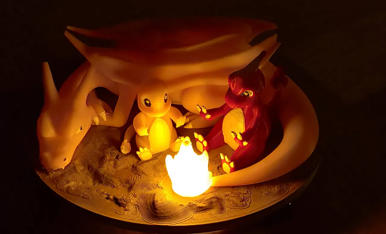 Pokemon Charizard Family Camp Light view 2
