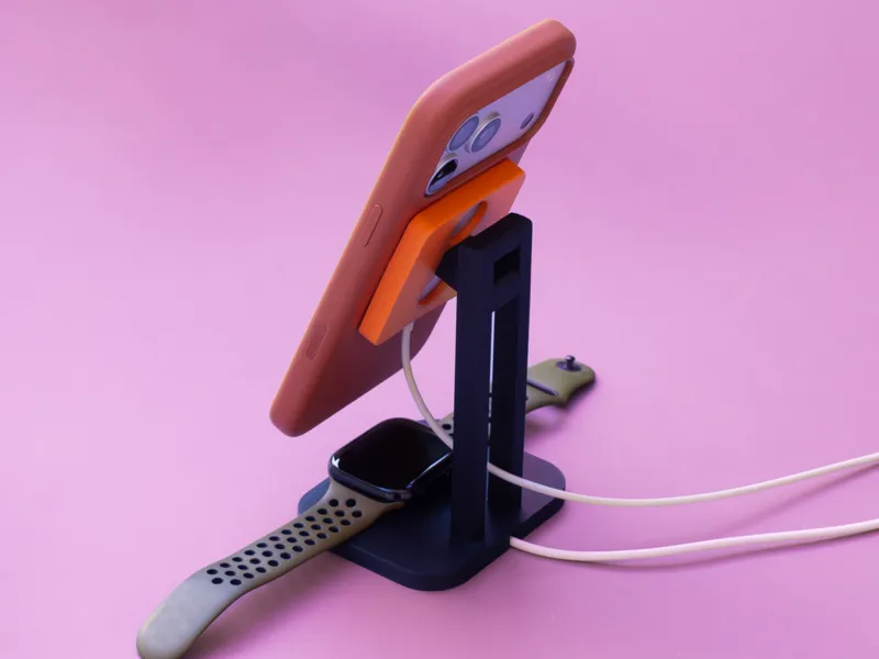 iPhone with and without Apple Watch Magsafe Stand