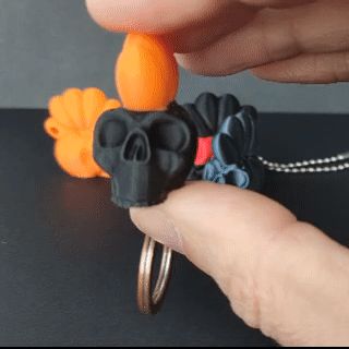 Punk skull keychain