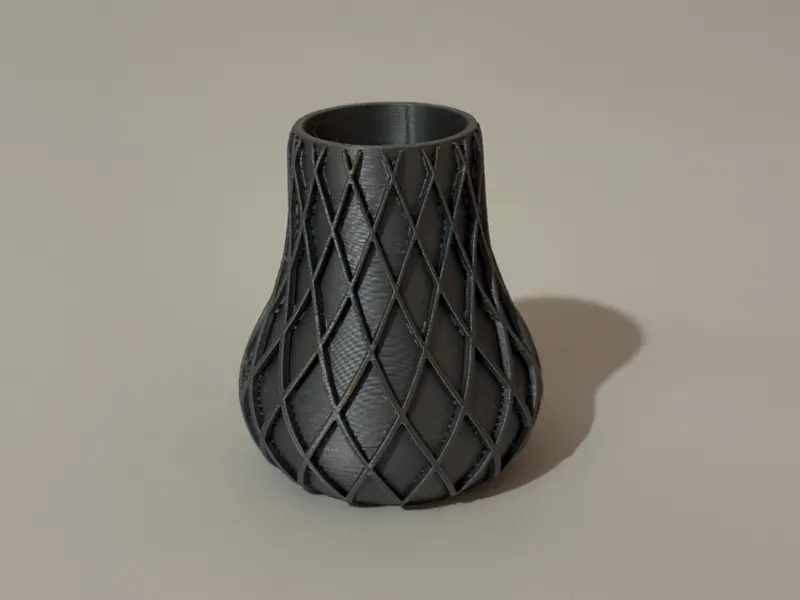 Vase mit Karo Muster