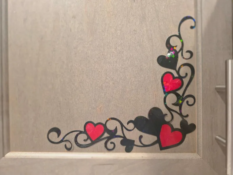 Frilled Hearts Corner Static Cling