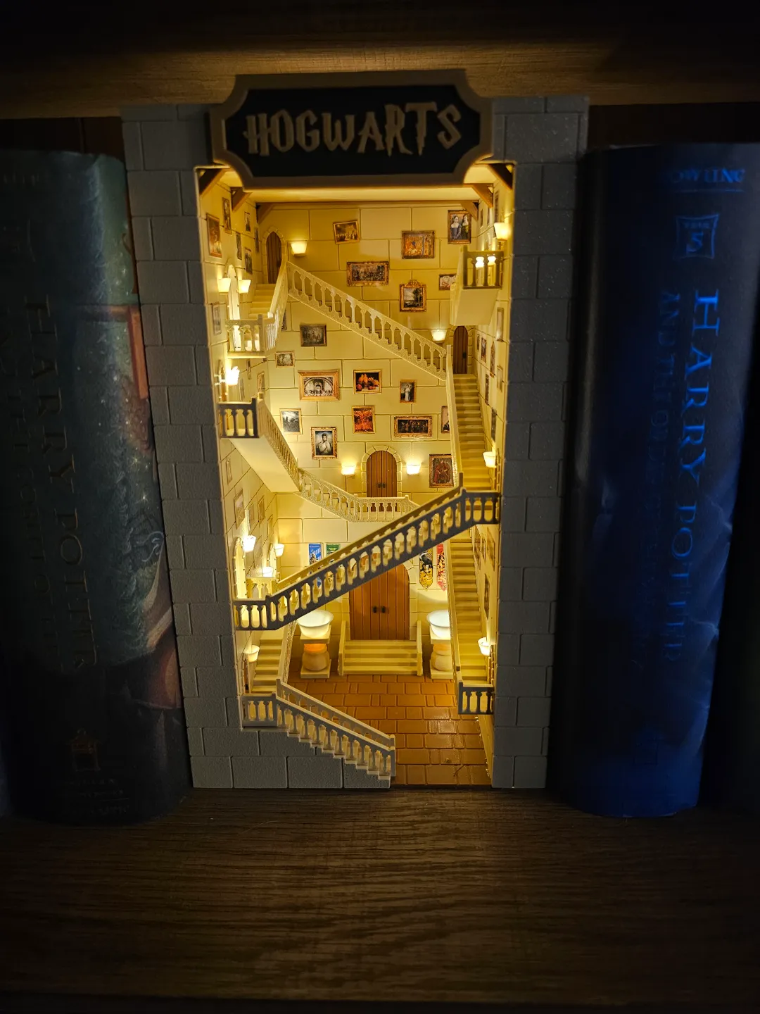 Harry Potter Hogwarts Book Nook view 2