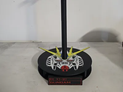 Gundam RX-93-NU Helmet stand w/changeable faces