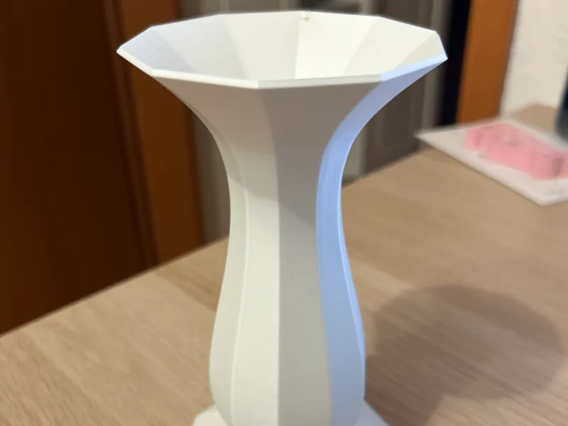 Eckige Vase