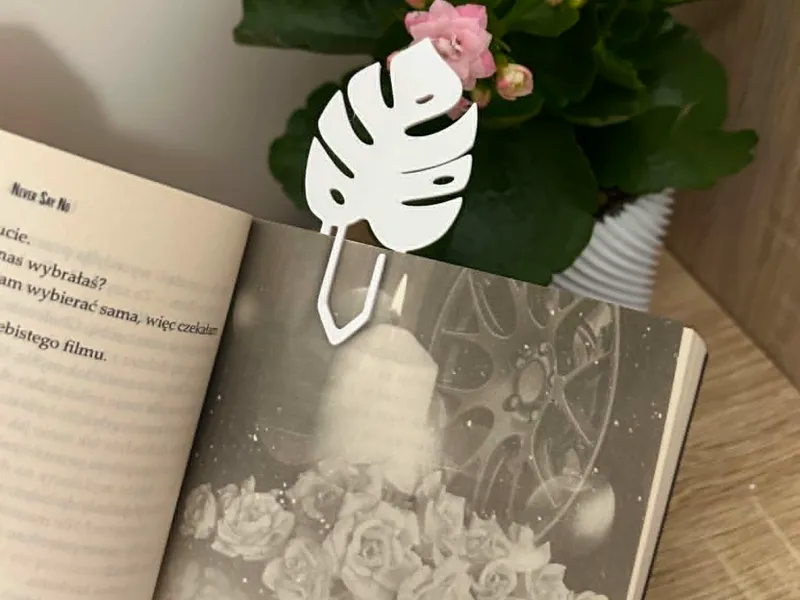 Monstera flower bookmark