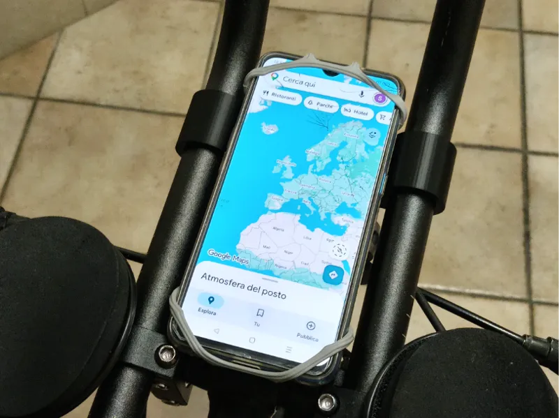 Bike aero bar phone holder