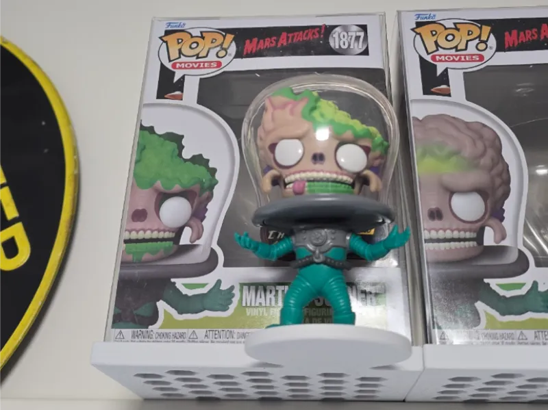 Funko Pop Shelf with Box Holder & Offset Platform