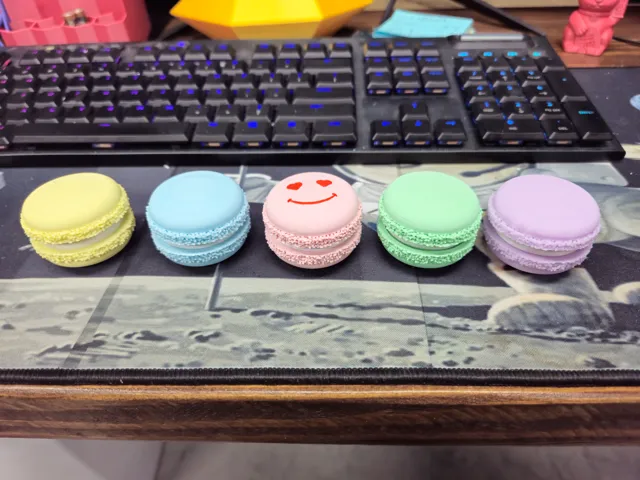 Valentine Macaron Fidget Clicker