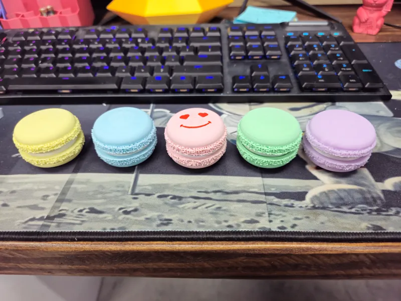 Valentine Macaron Fidget Clicker