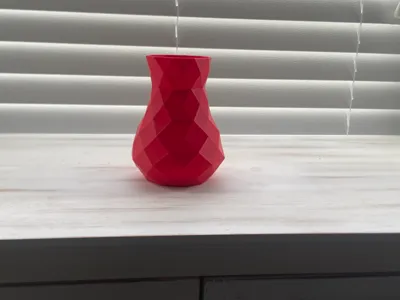 low poly vase