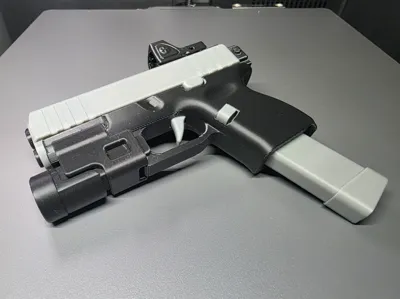 Extended magazine with base plate for Glock Fidget