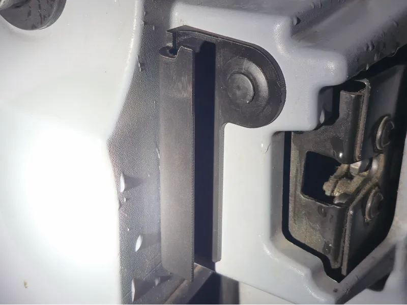 Opel / Vauxhall Rocks e Cable holder / Kabelhalter