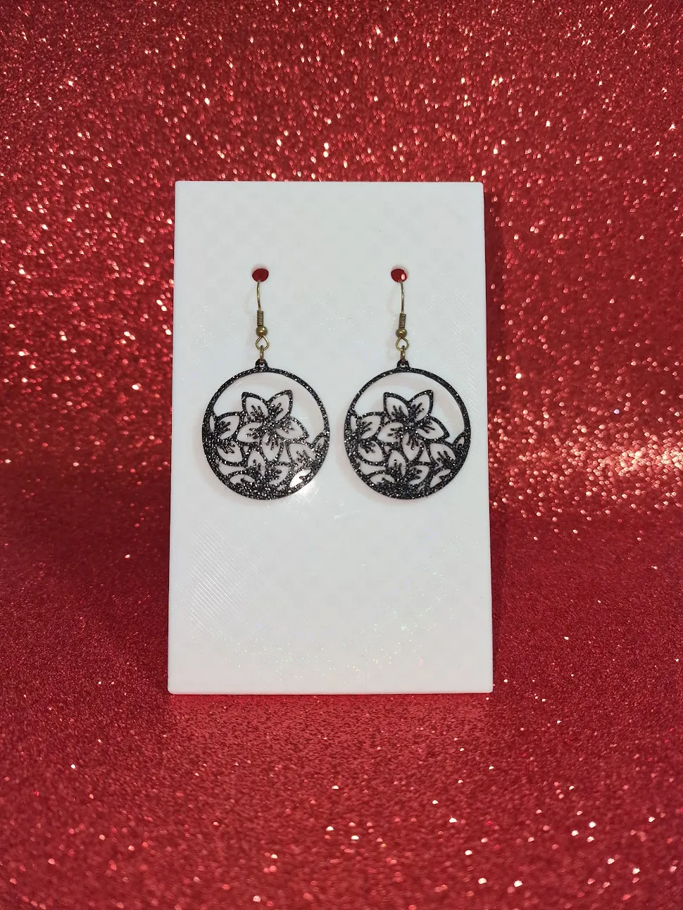 Minimal flowers earrings view 2