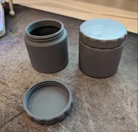 Boîte minimaliste à couvercle vissant — photo 2