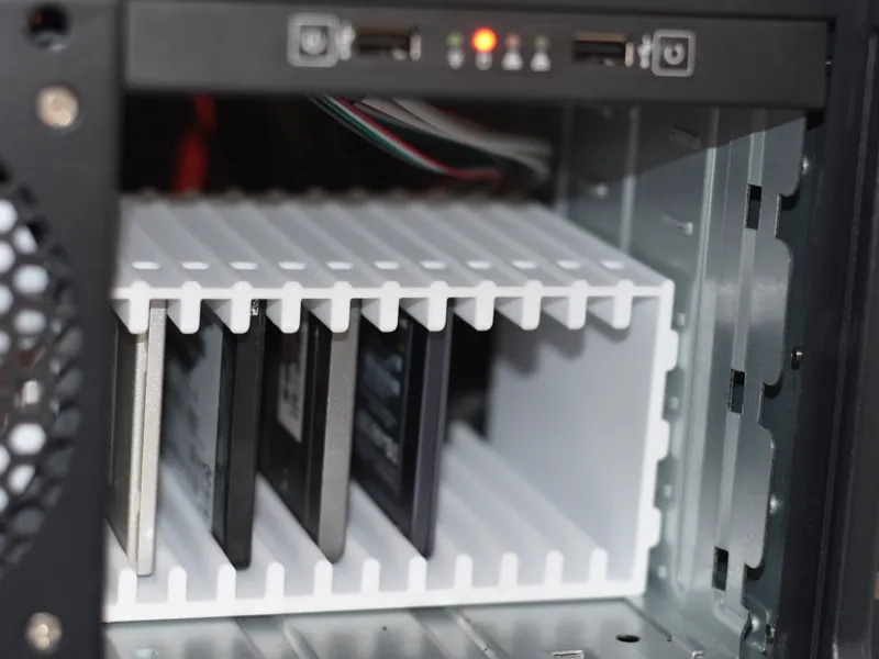 12x 2.5HDD to 5.25 CDROM Bay Adapter