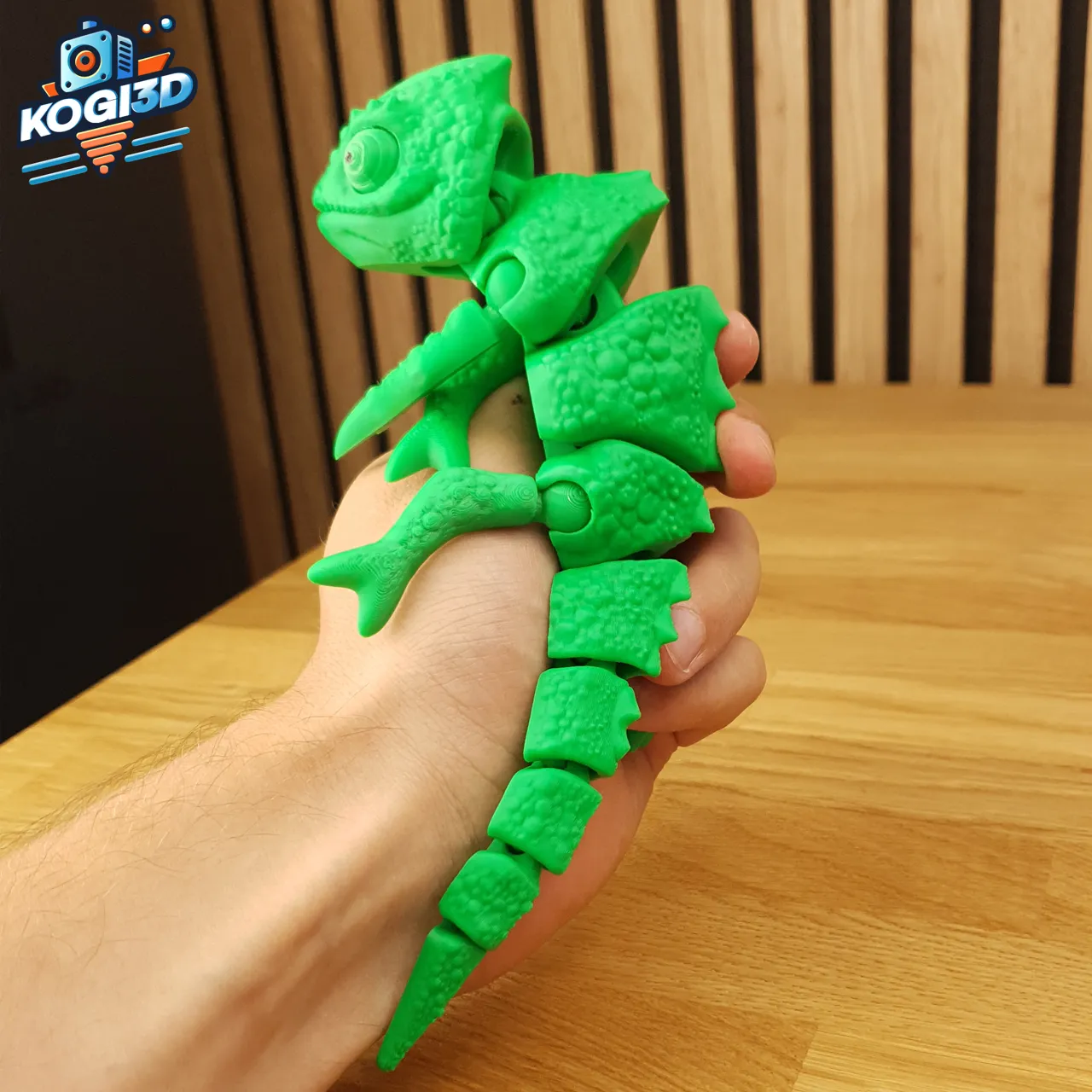 Print in Place Articulated Flexy Chameleon view 2