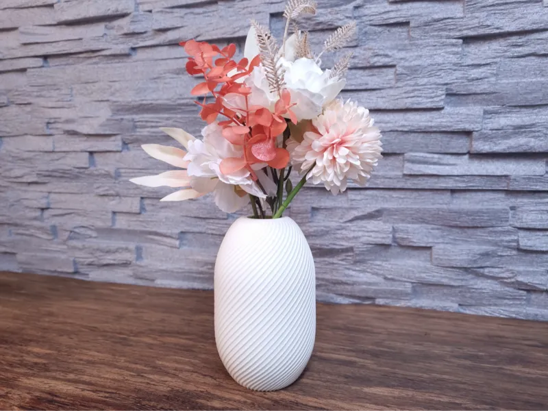 Schlichte Spiral Vase