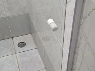 BATHROOM BOX HANDLE