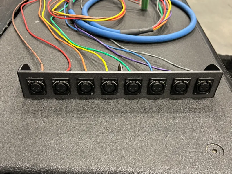 8 XLR Surface Mount
