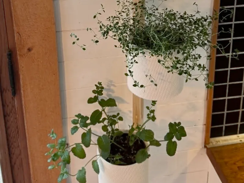Vertical Pot Planter