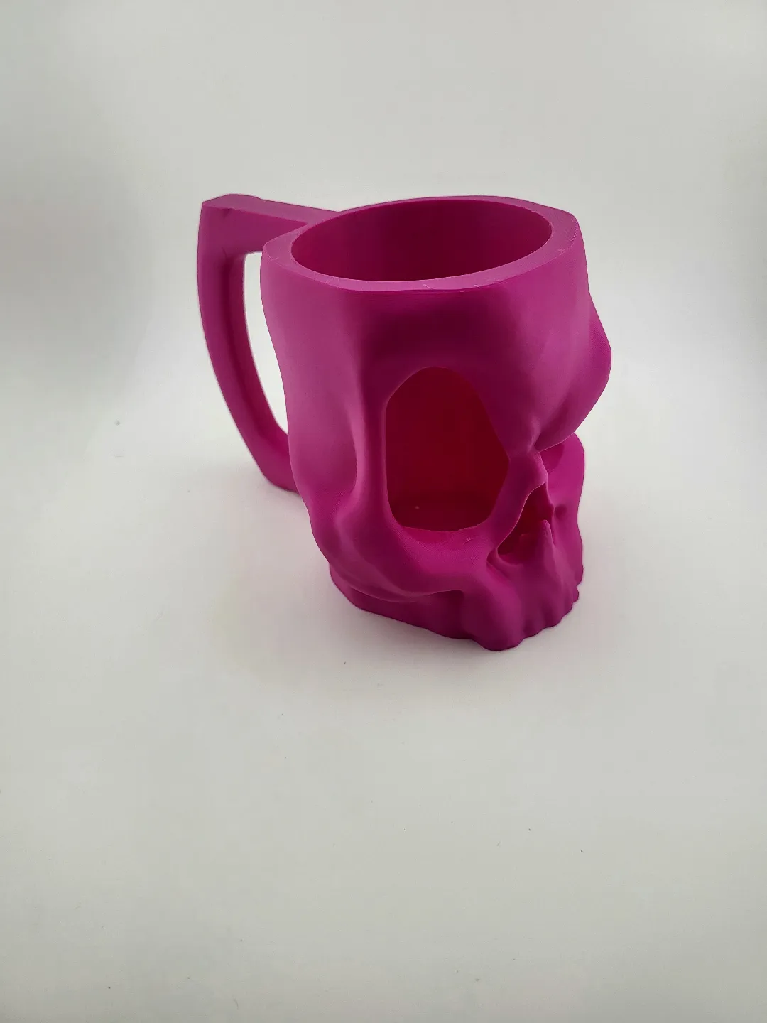mad skull cup holder view 2