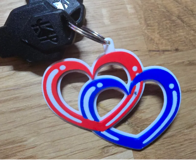 2 hearts in 1 Keychain