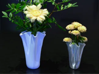 Vase in Blütenform