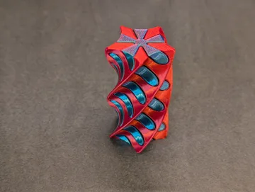 Objeto manipulable: Impossible Passthrough Spiral - Free to Sell — vista de referencia 4