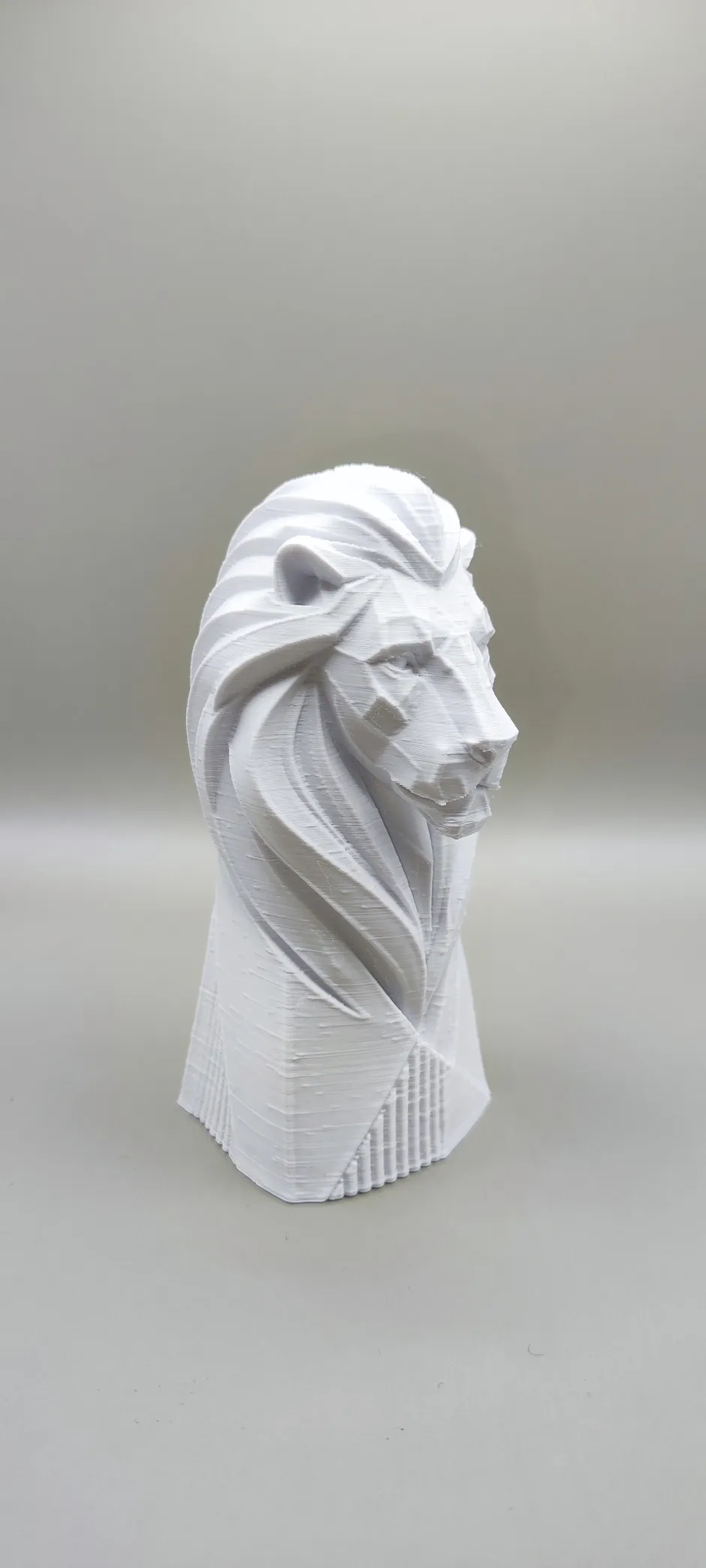 Geometric King Sculpture - Free 3D Print Model - MakerWorld