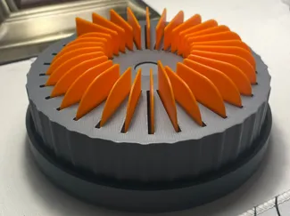 Rotaiting Outer Radius Display