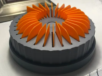 Rotaiting Outer Radius Display