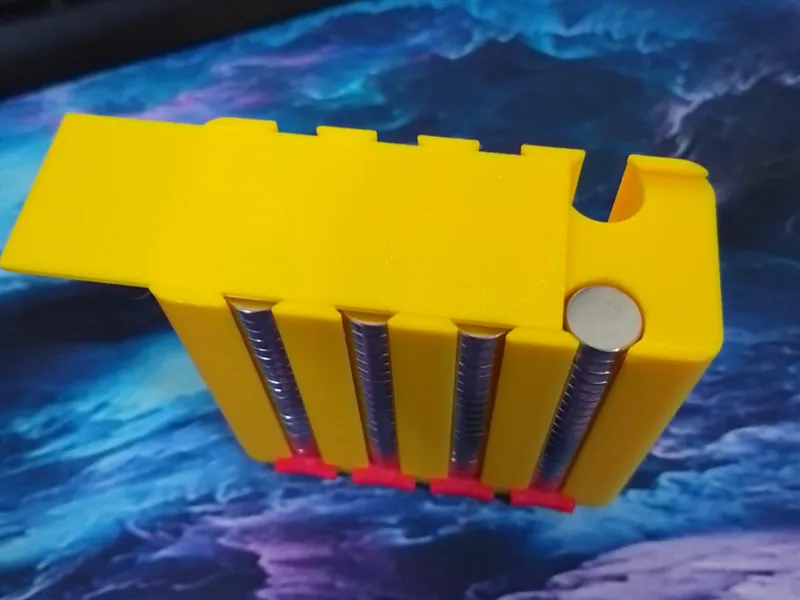 Magnet holder