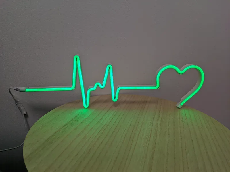 Latido corazón neón