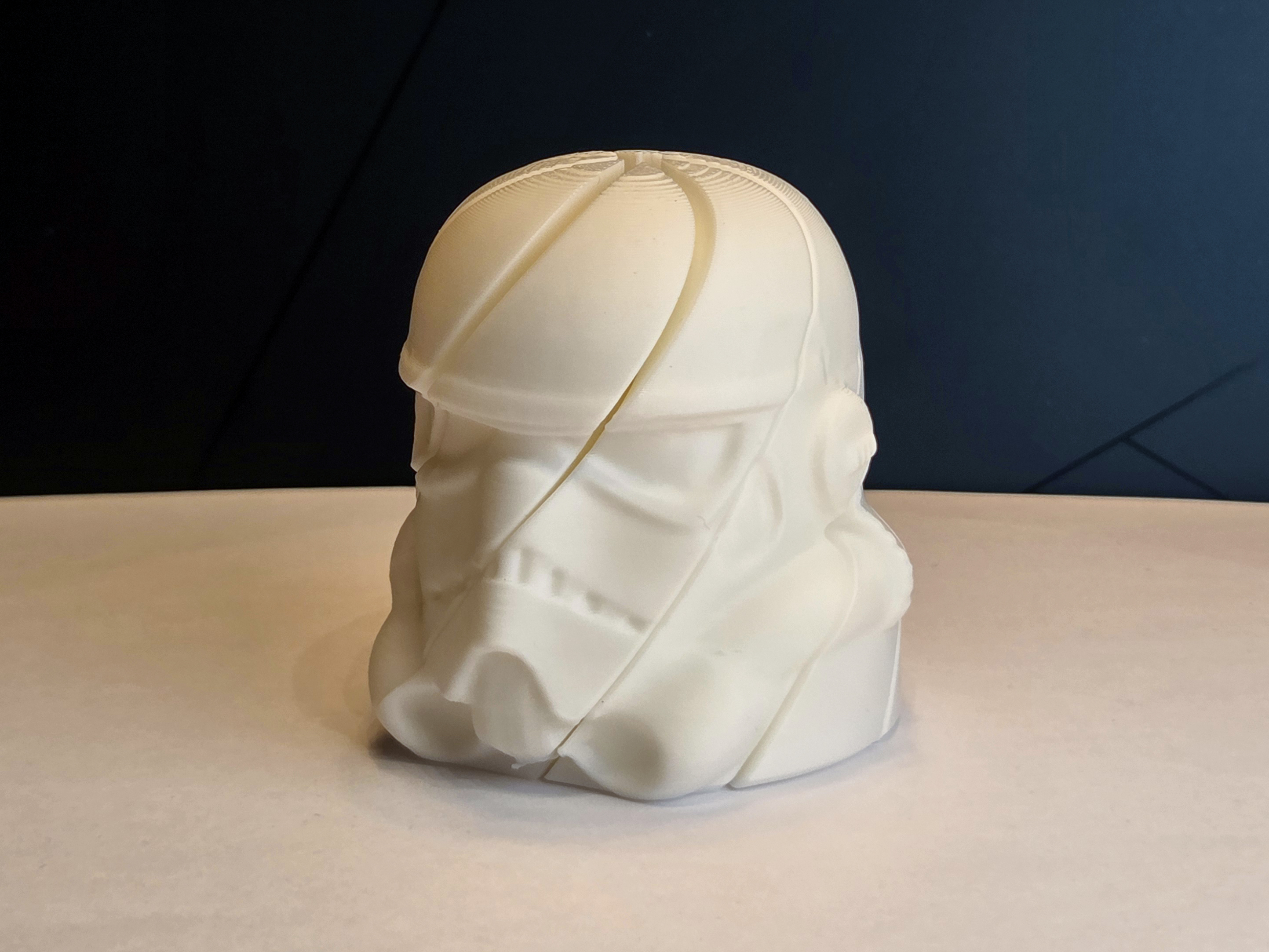 Miniatura 2 do modelo 3D SpiralTwist Stormtrooper