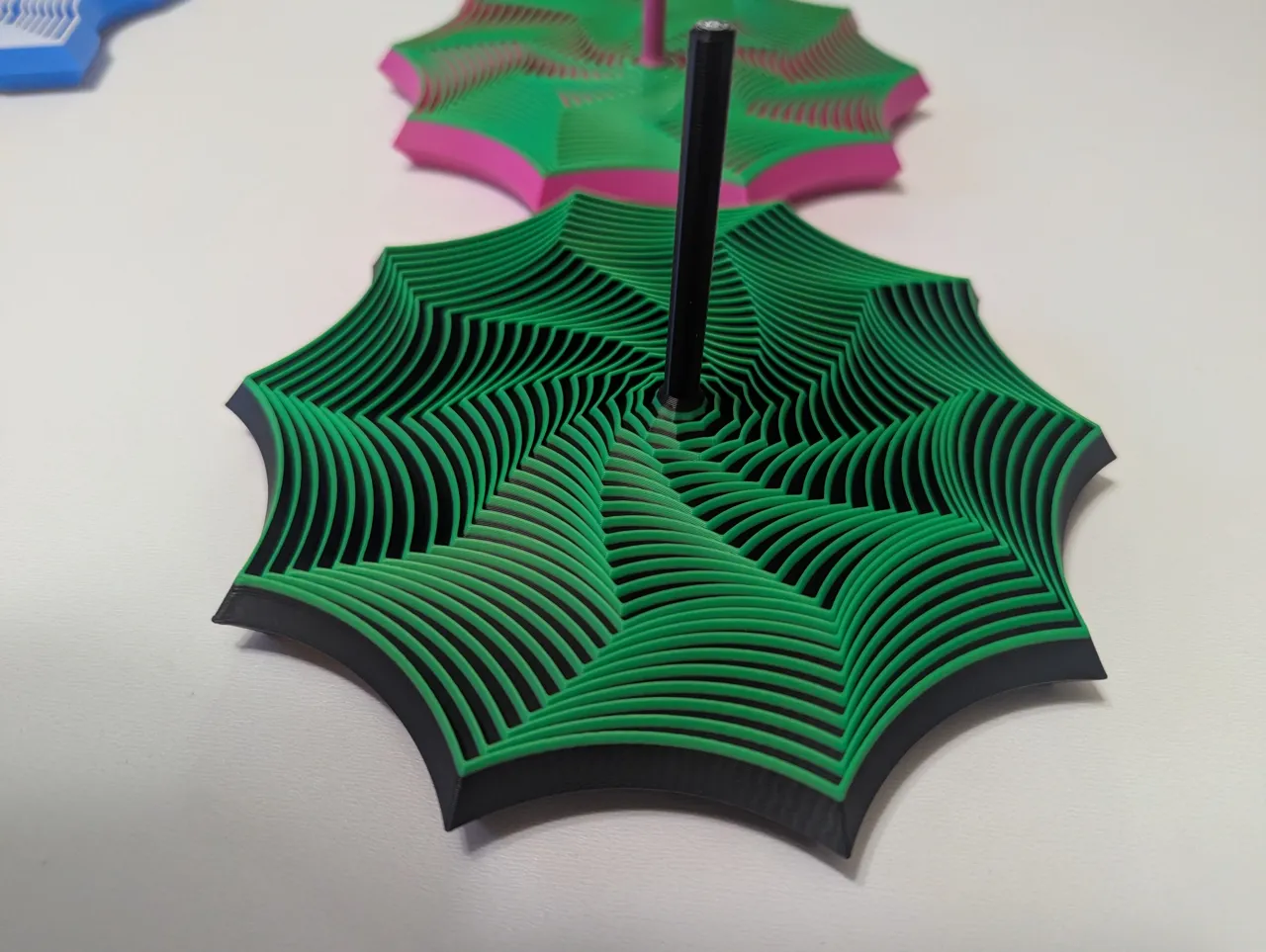 Curved Star Fidget view 4