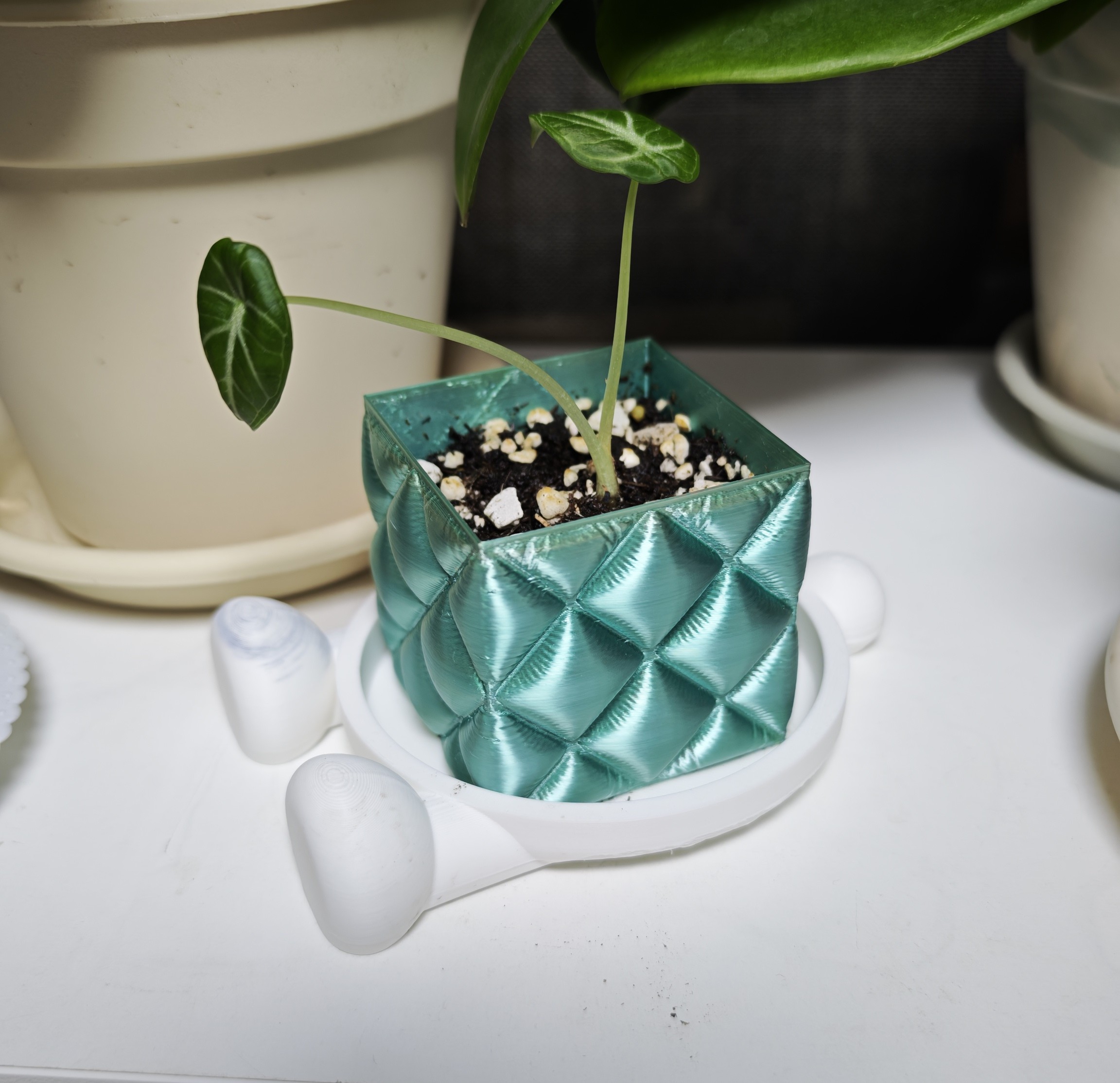 Miniatura 2 do modelo 3D Cute Mini Vase Planter