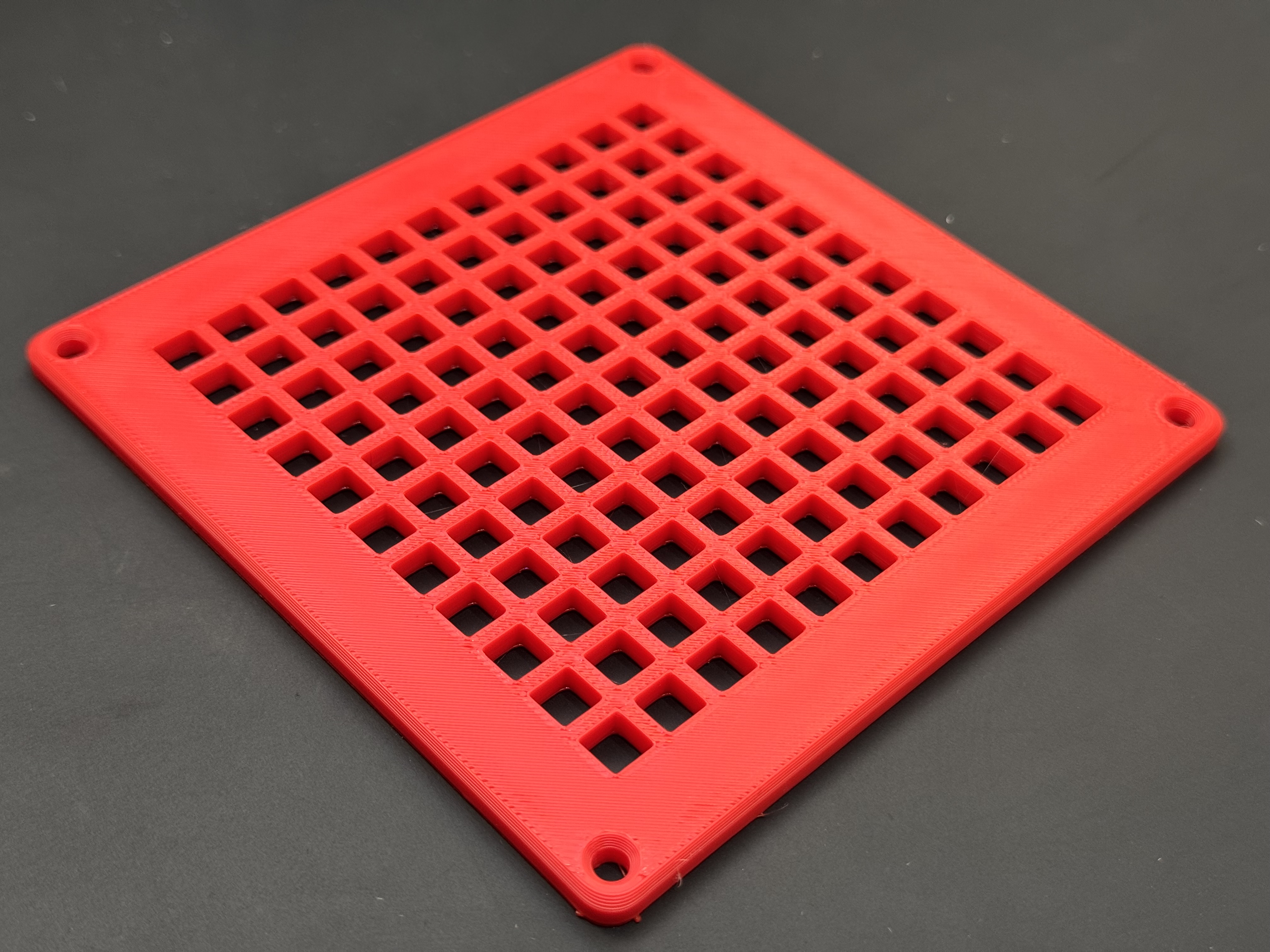 Miniatura 1 do modelo 3D Parametric Ventilation / Filter Grid - OpenSCAD
