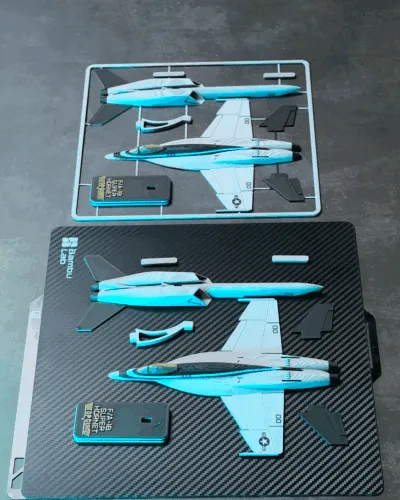 F/A-18 Super Hornet Top Gun Maverick Plane KitCard view 2