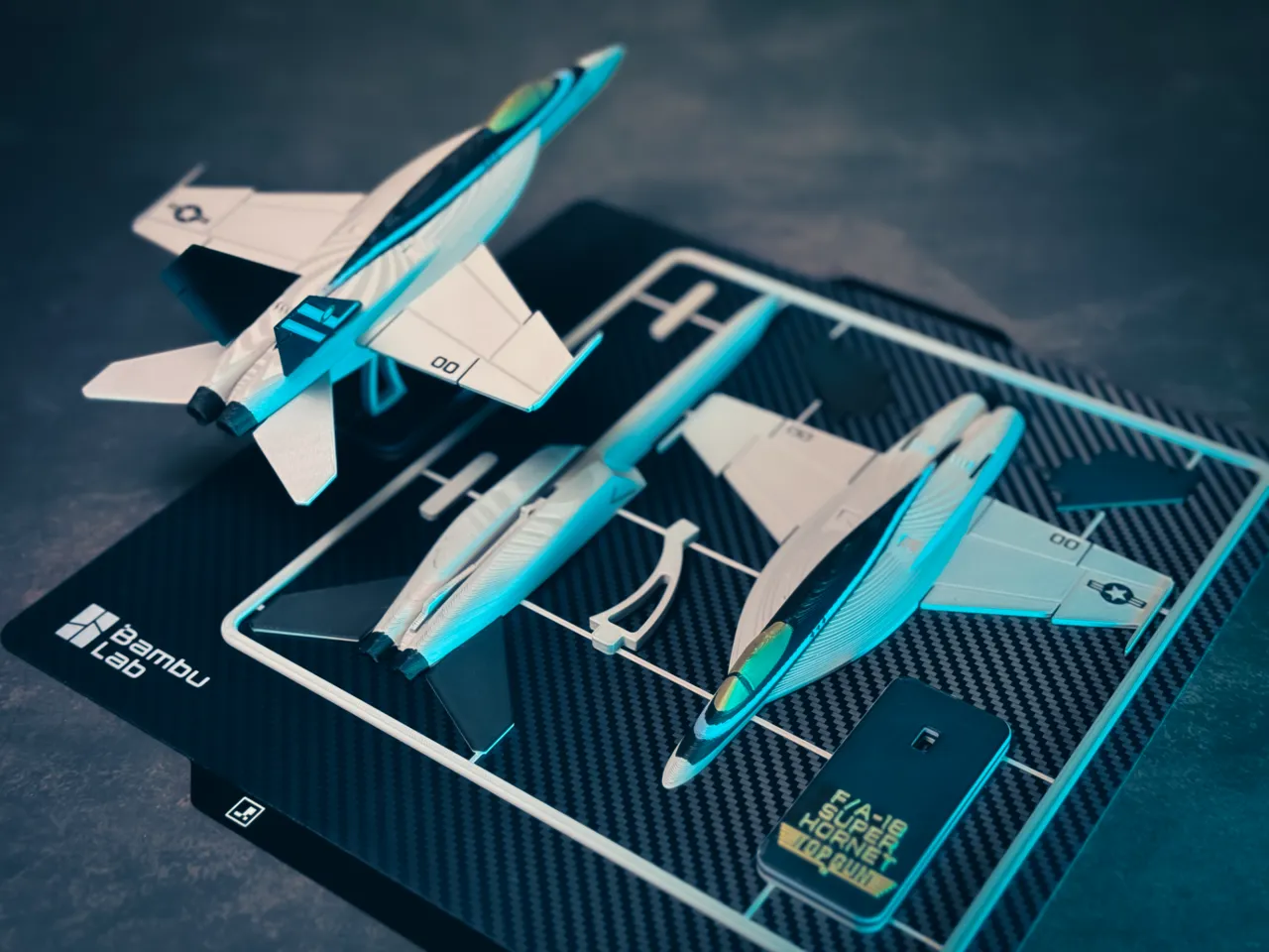 F/A-18 Super Hornet Top Gun Maverick Plane KitCard view 3