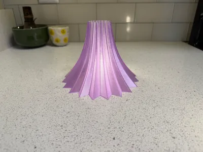 Icosagon Sloped Vase