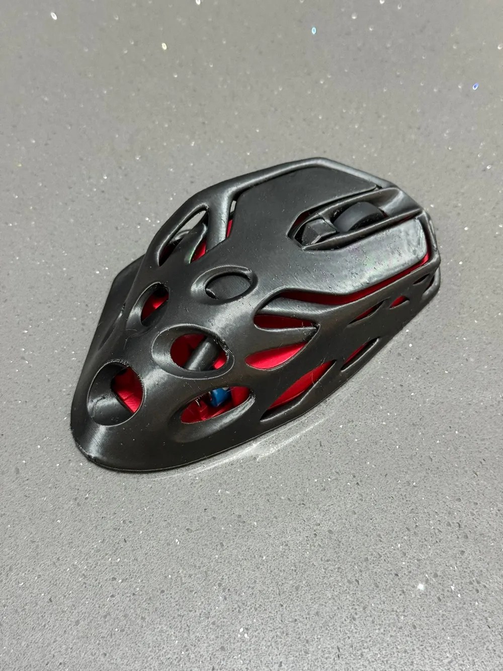 Wireless Mouse 002 with organic ventilation holes - Free 3D Print Model ...