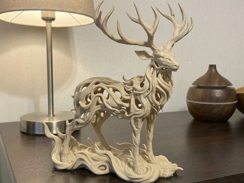 Majestic Voronoi Deer - Lo Spirito della Foresta