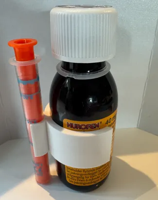 Nurofen 100ml with syringe mount on side