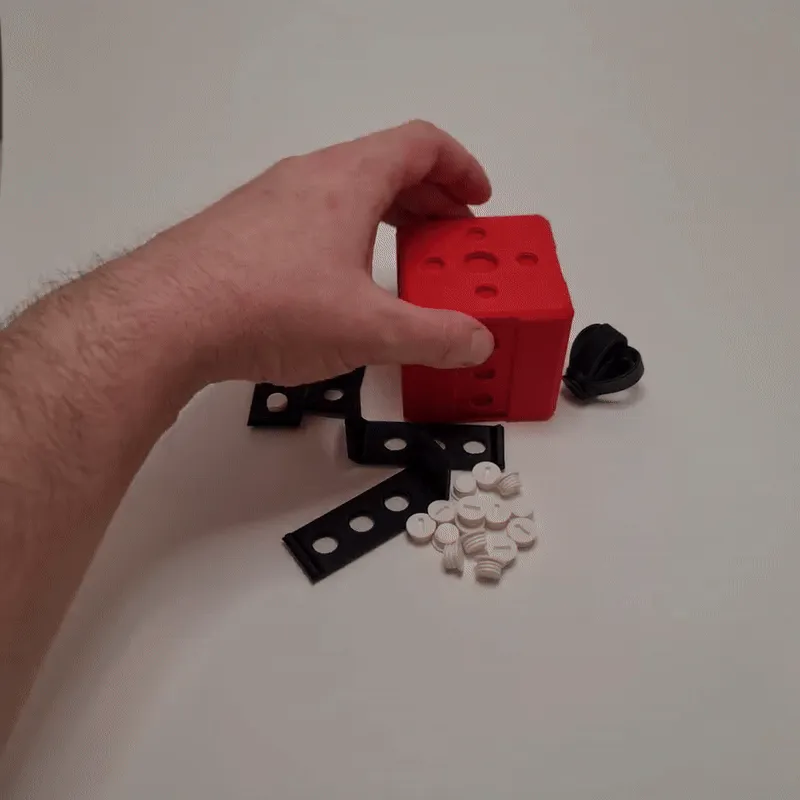 Giftbox locked with screws view 2