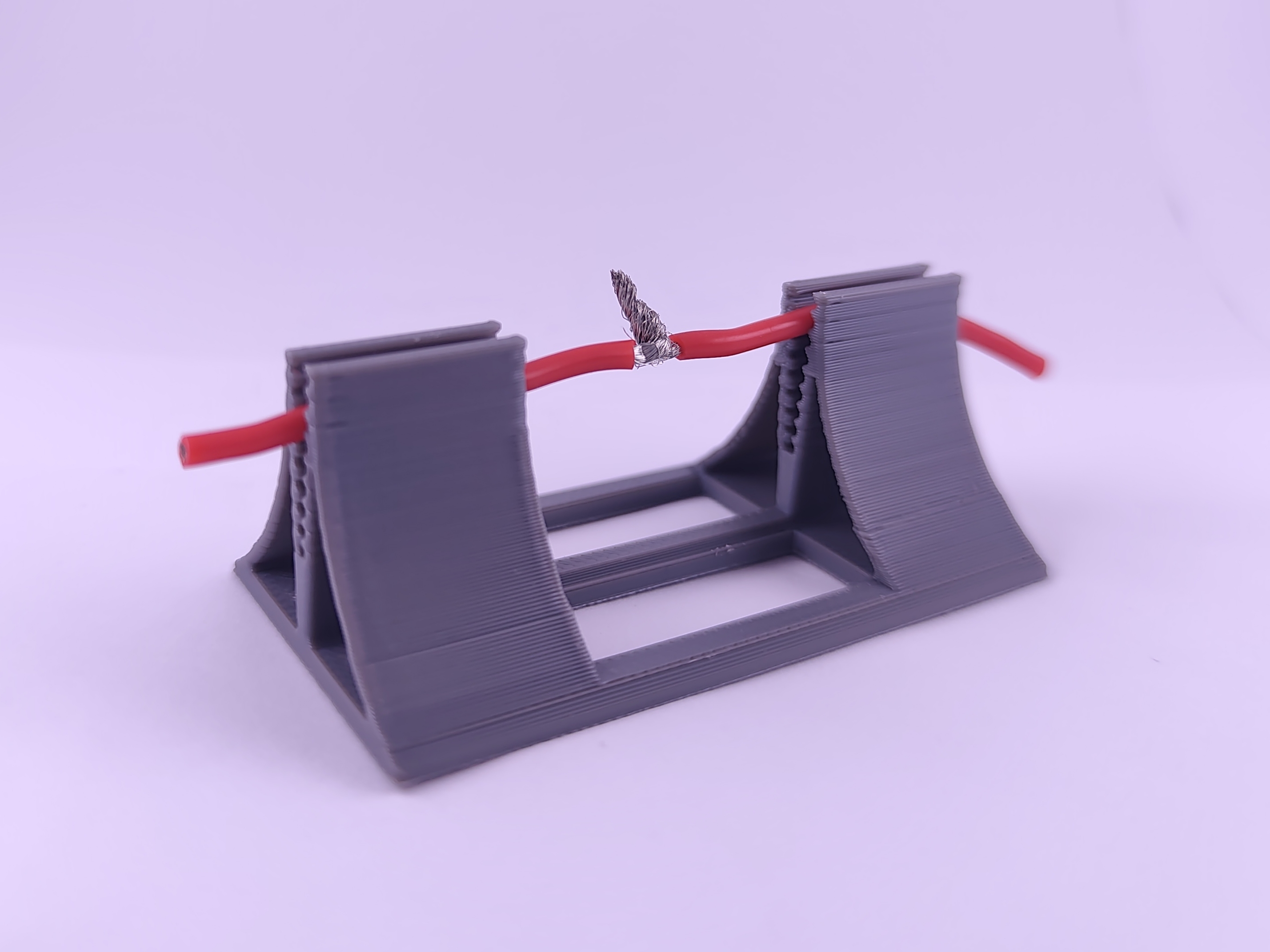 Miniatura 2 do modelo 3D solder wire holder