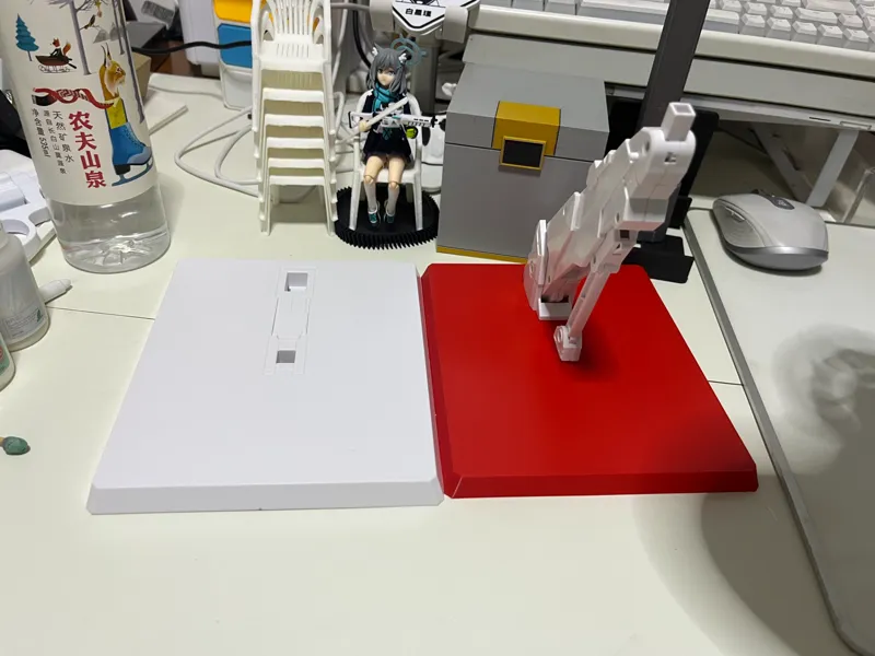 可定制的模型地台模板（Customizable model stand templates）