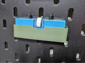 Watch back opener Skadis