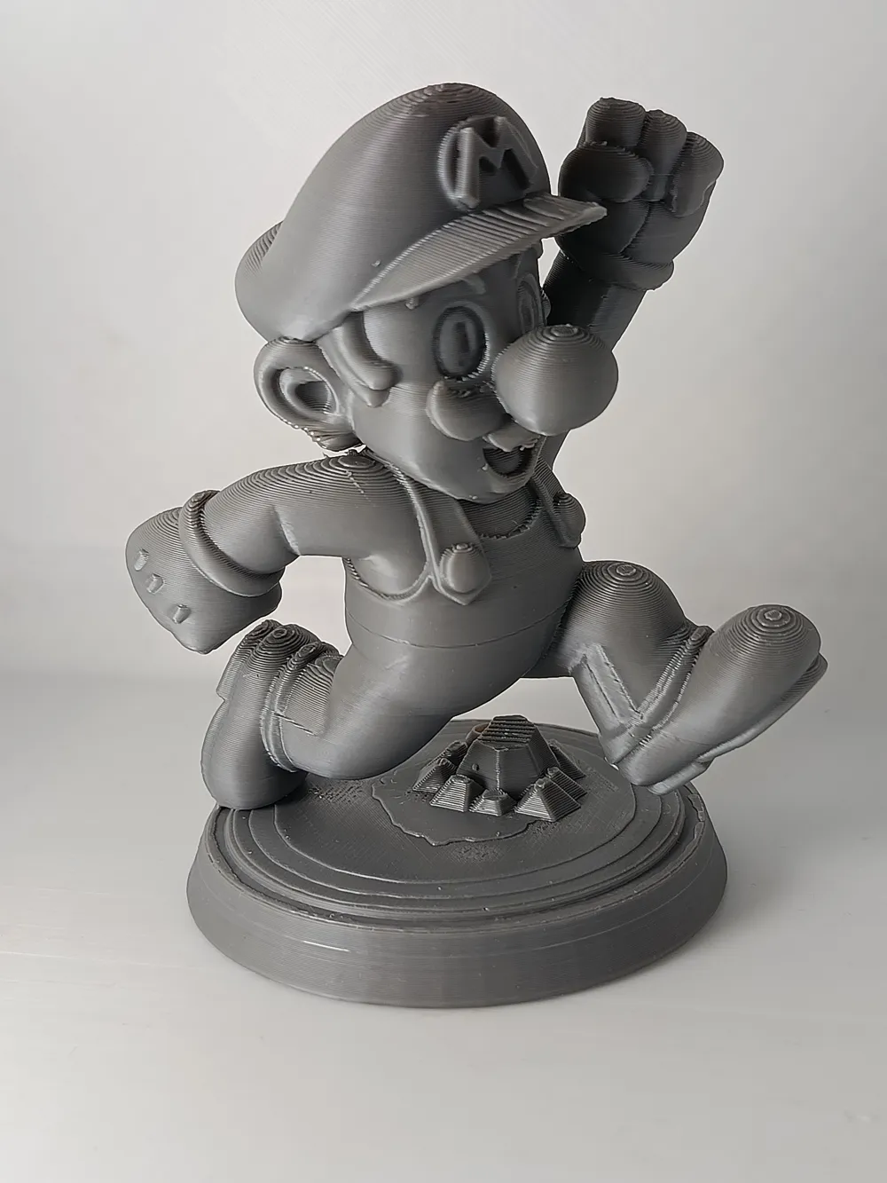Mario Super Mario figurine - Free 3D Print Model - MakerWorld