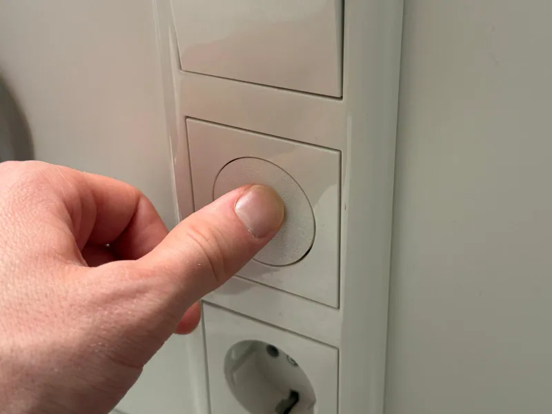 The Safest EU Socket Cover (magnetic)