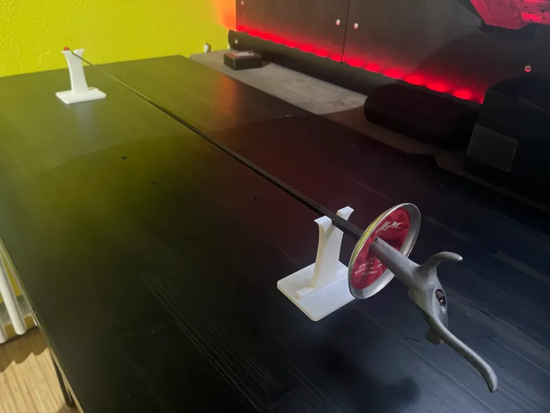 Fencing foil stand 